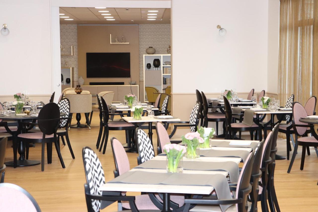 Aparthotel Domitys Le Parc Des Aubiers Poissy Exterior foto